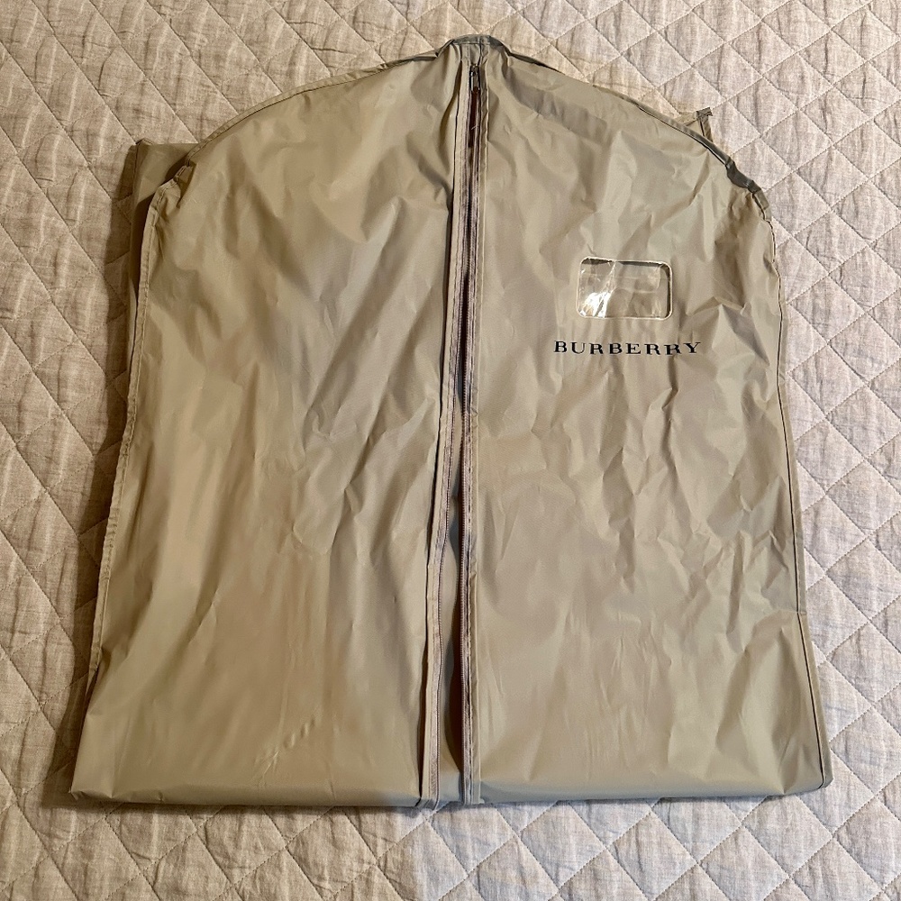 BURBERRY | Double-Breasted Trench Coat with Removable Liner - Picture 12 of 12